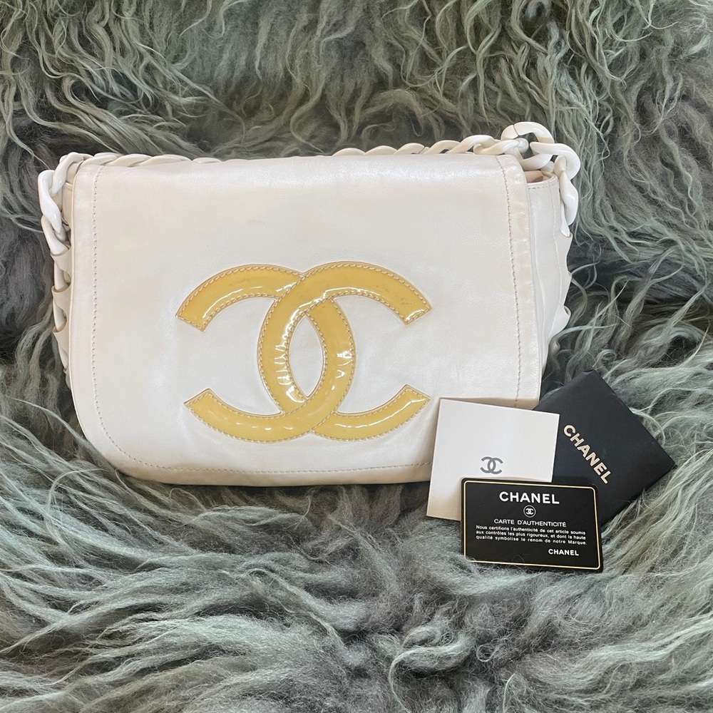 Chanel White Leather Gold Logo Handbag